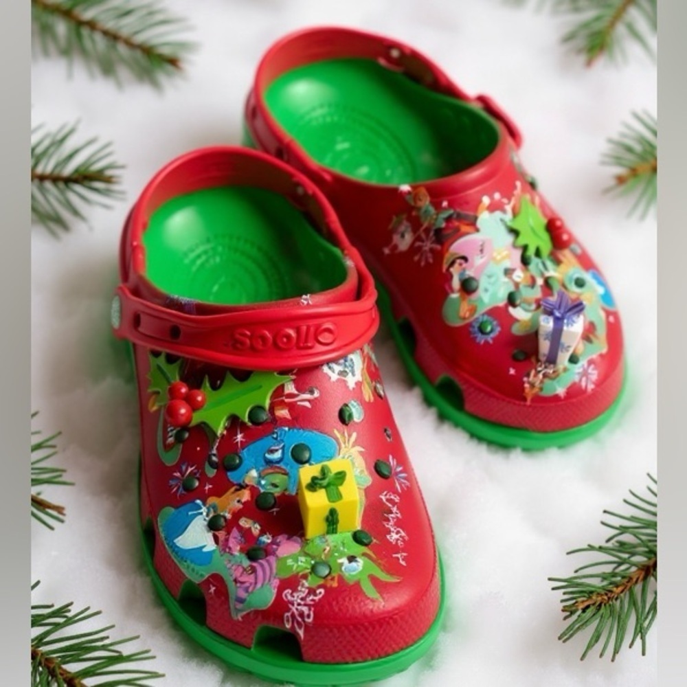 Disney Christmas New Mickey Holiday Crocs Clog Size 12 - Picture 3 of 8